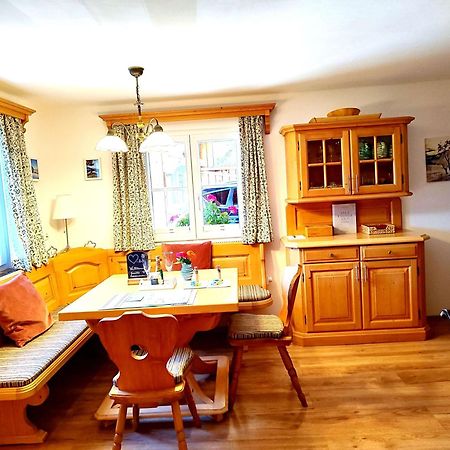 Ferienwohnung Grundlsee, Willkommen In Mami'S Ferienwohnung Exteriör bild