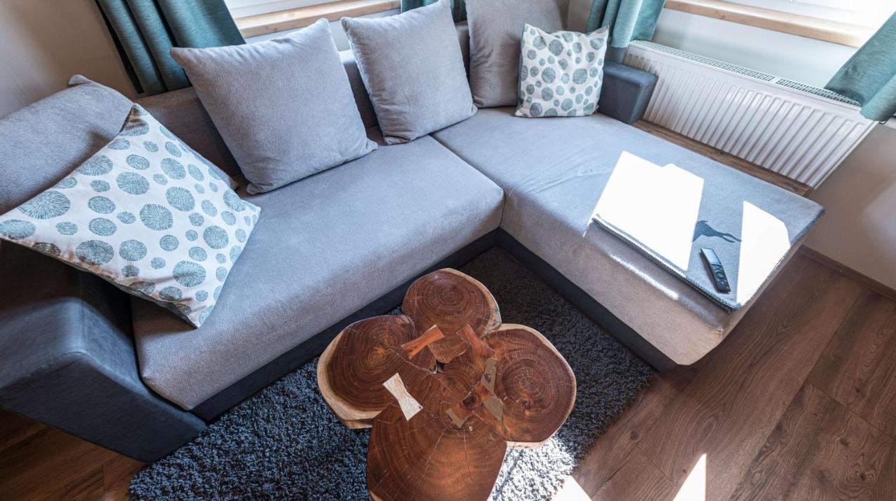 Ferienwohnung Grundlsee, Willkommen In Mami'S Ferienwohnung Exteriör bild