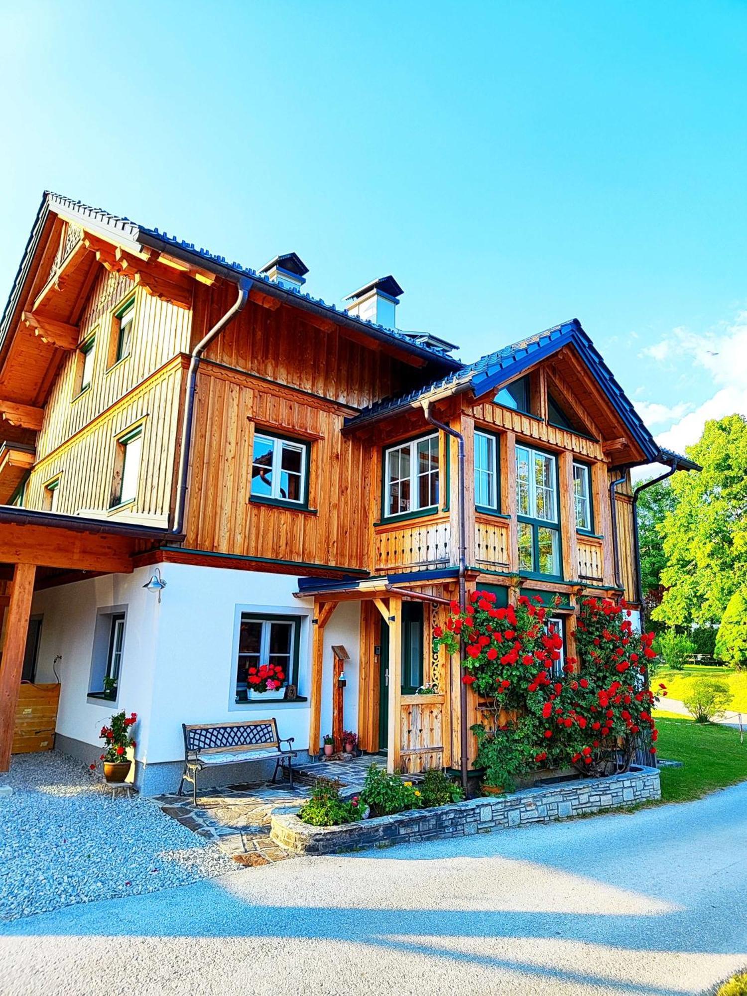 Ferienwohnung Grundlsee, Willkommen In Mami'S Ferienwohnung Exteriör bild